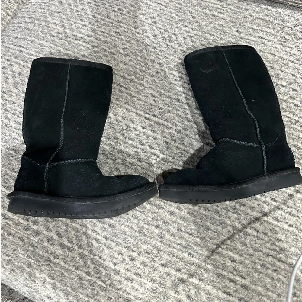 KOOLABURRA BY UGG Little girls black boots with bows, size 12